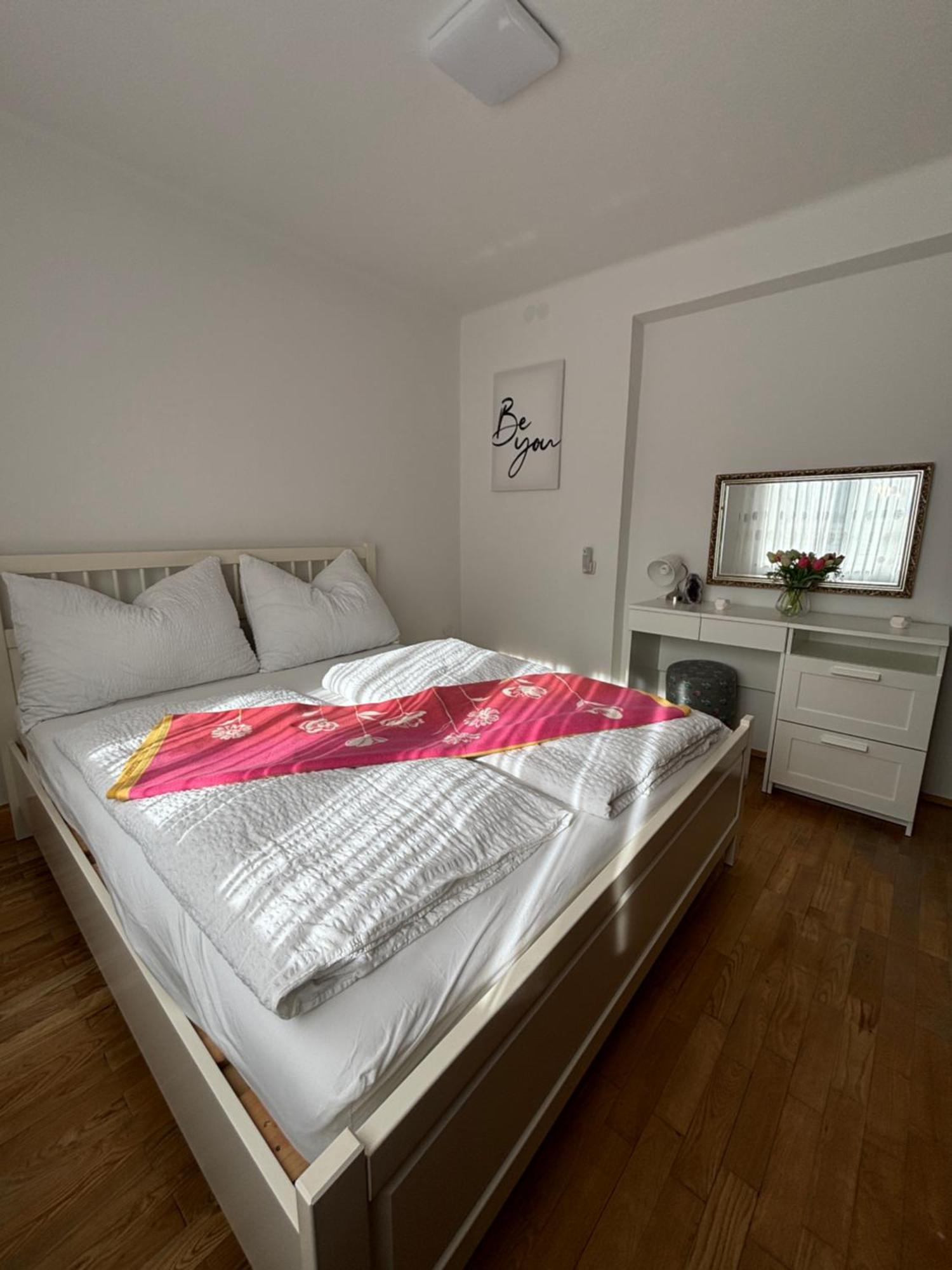 Wohnung See- Und Bergnaehe Gmunden Luaran gambar
