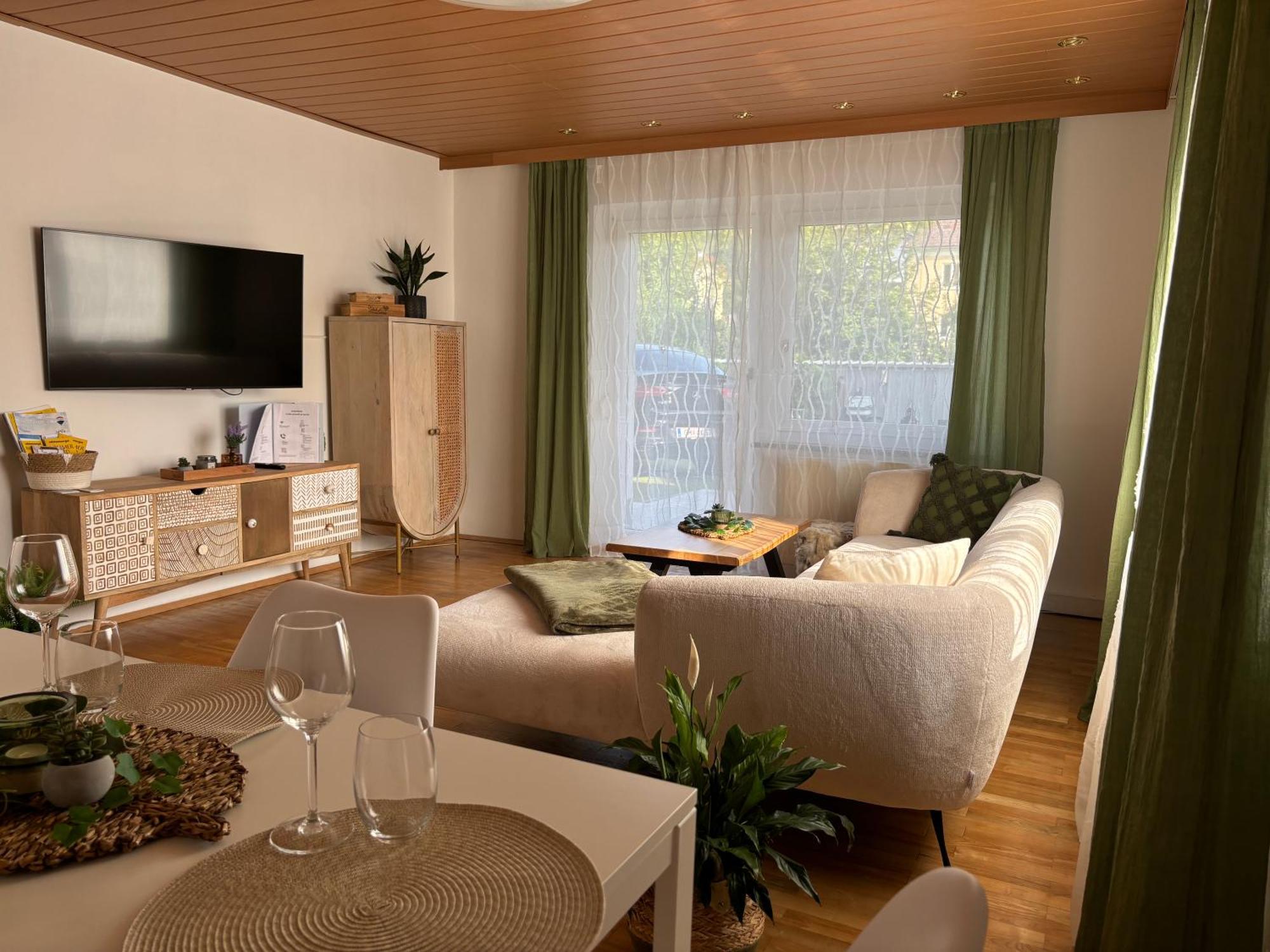 Wohnung See- Und Bergnaehe Gmunden Bilik gambar